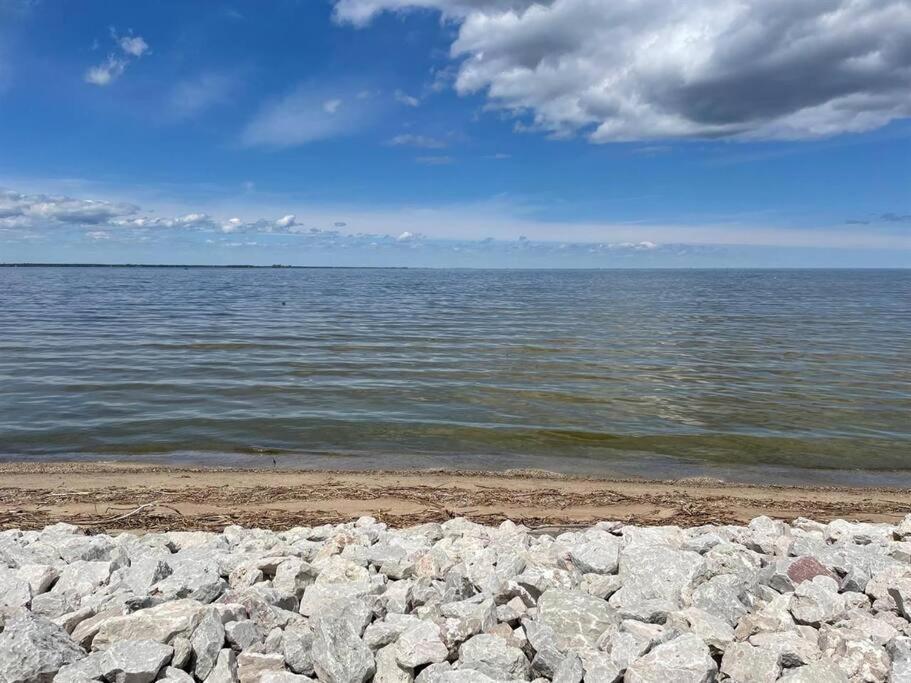 Waterfront Cottage Near Lambeau And Door County! グリーンベイ エクステリア 写真