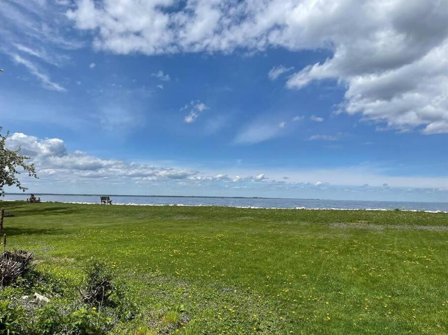 Waterfront Cottage Near Lambeau And Door County! グリーンベイ エクステリア 写真