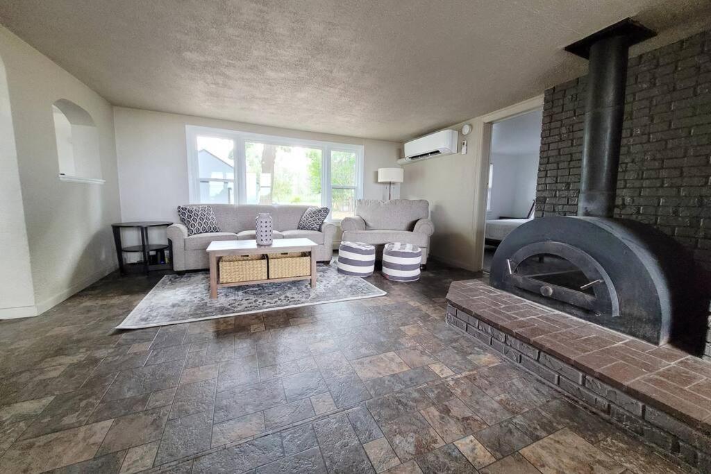 Waterfront Cottage Near Lambeau And Door County! グリーンベイ エクステリア 写真